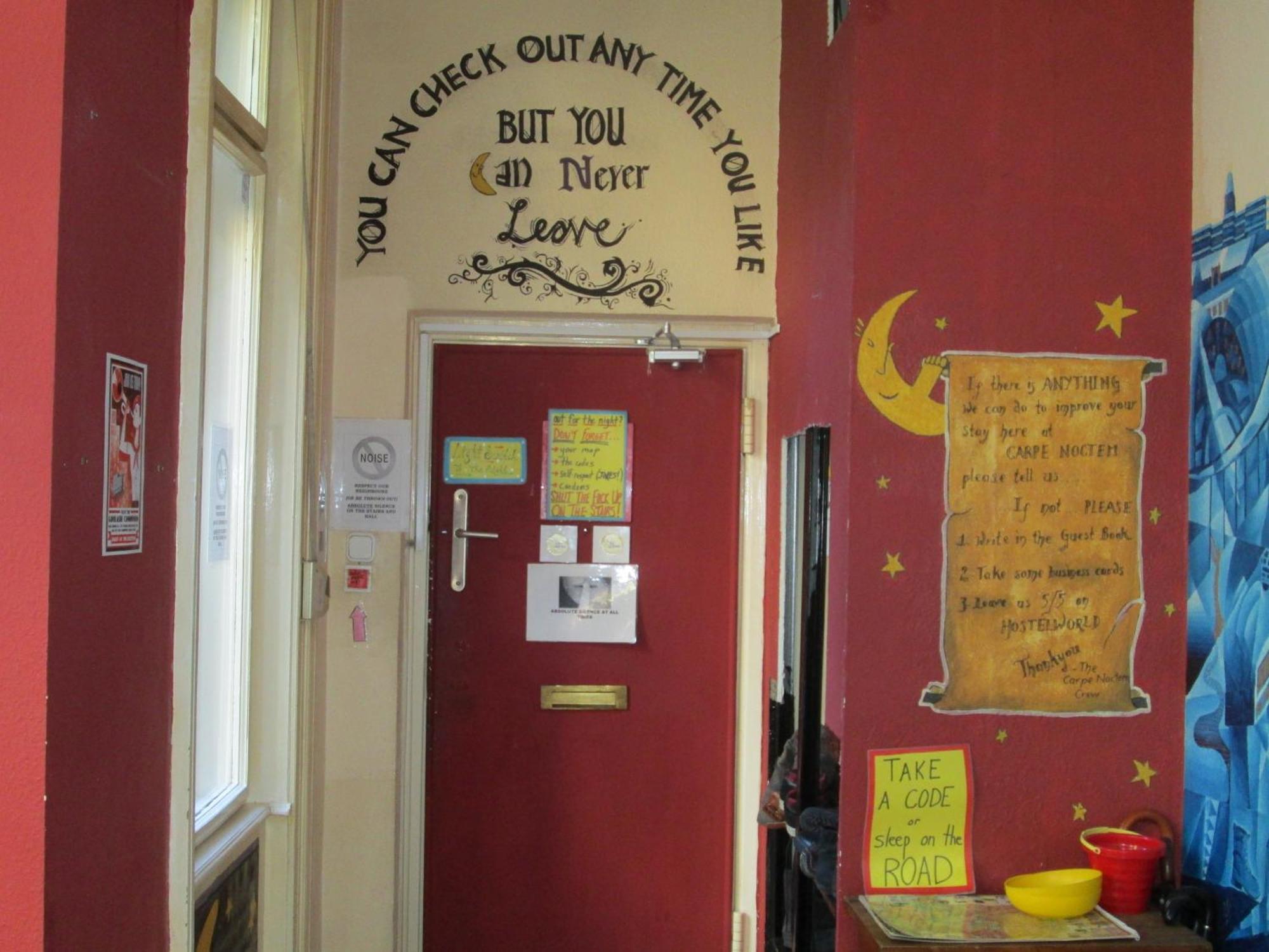 Carpe Noctem Hostel Βουδαπέστη Εξωτερικό φωτογραφία